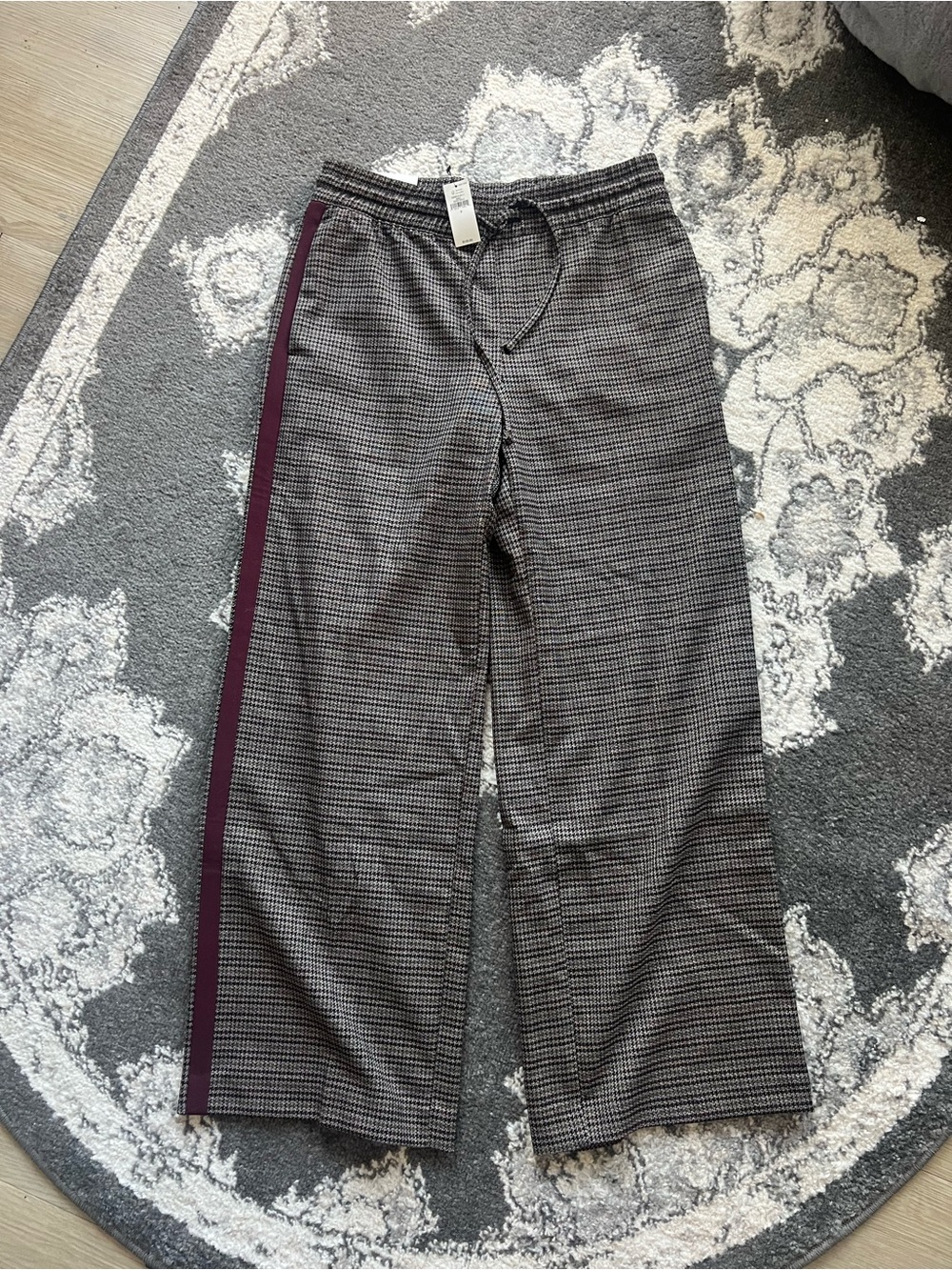Houndstooth Pull-On Pants with Burgundy Side Stripe - Picture 4 of 8